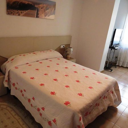 Tarragona Appartement Roses Buitenkant foto